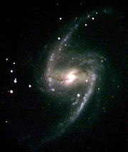 Galaxia barrada NGC136